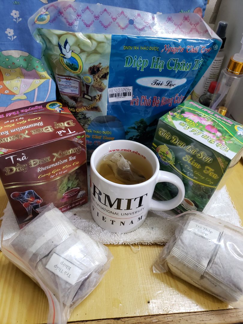 Mùi thơm dễ chịu, vị khá, bao bì sạch sẽ, vệ sinh. Để uống một thời gian xem kết quả thế nào.