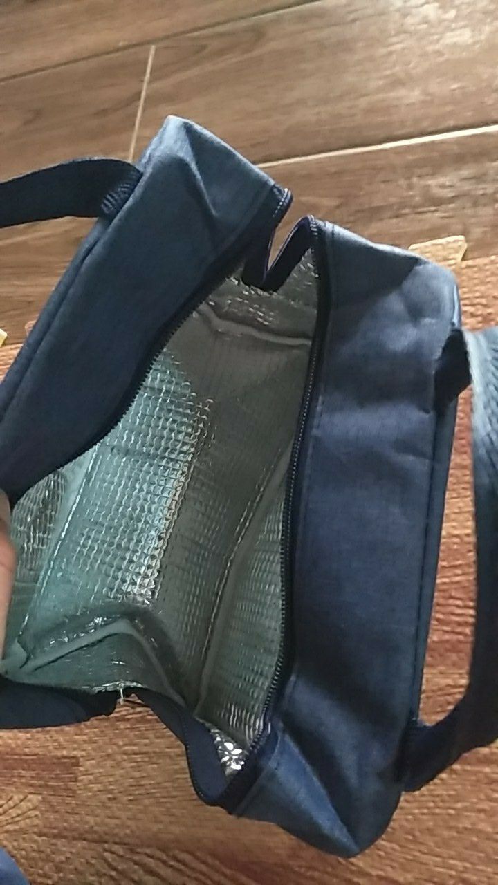 Túi dày dặn rất là đẹp, shop tư vấn nhiệt tình, giao hàng nhanh, sẽ ủng hộ shop thêm