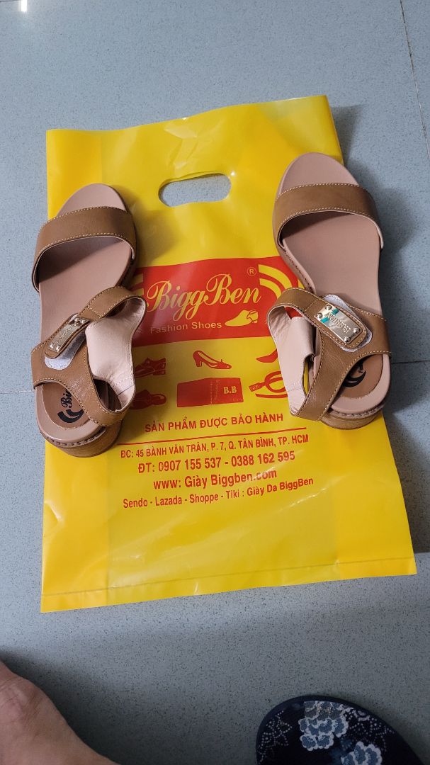 Dép đẹp, êm chân, chất lượng da tốt, đóng gói kỹ.