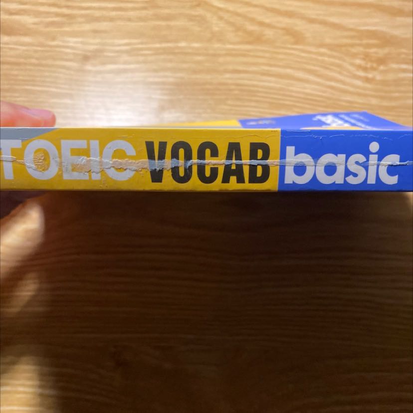 Sách bị dích keo, trang bìa không được đẹp