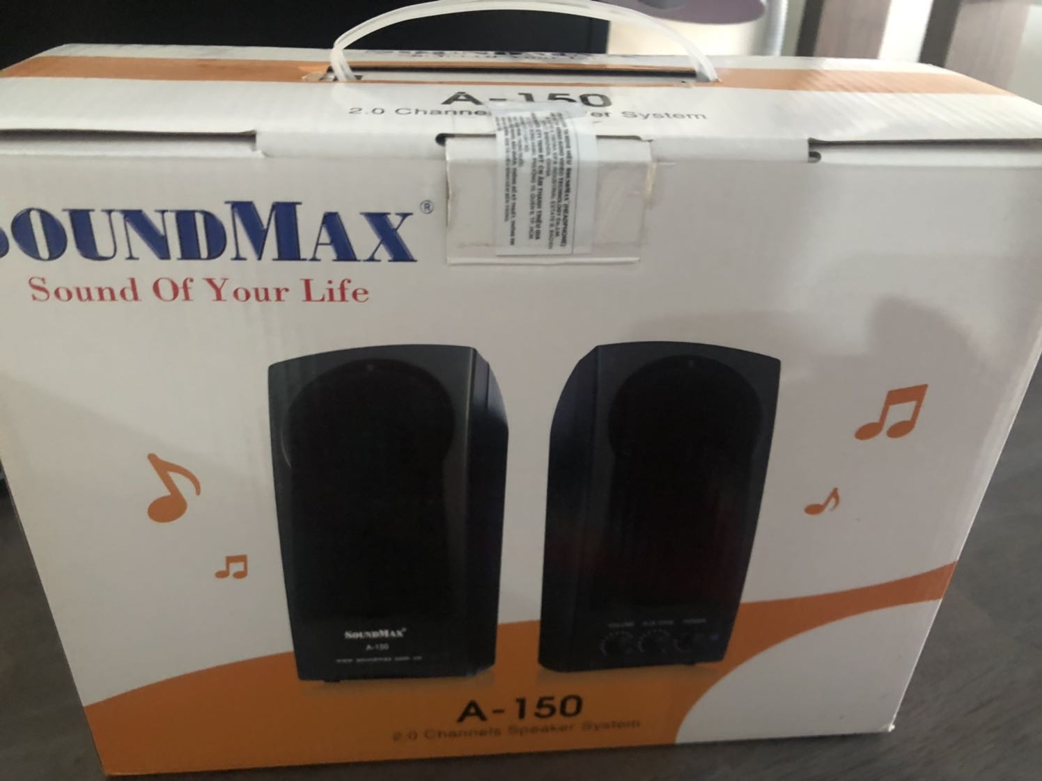 Tiki giao hàng nhanh, đóng gói cẩn thận.
Sản phẩm đáp ứng nhu cầu nghe nhạc cơ bản, công suất nhỏ, chỉ phù hợp trong phòng nhỏ. Nếu bạn có nhu cầu nghe nhạc cao thì nên chọn mua sản phẩm mắc tiền hơn.