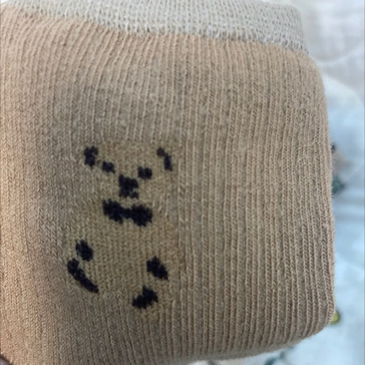 Chất tất đẹp nhma có đôi bị chiếc cao chiếc thấp🥲