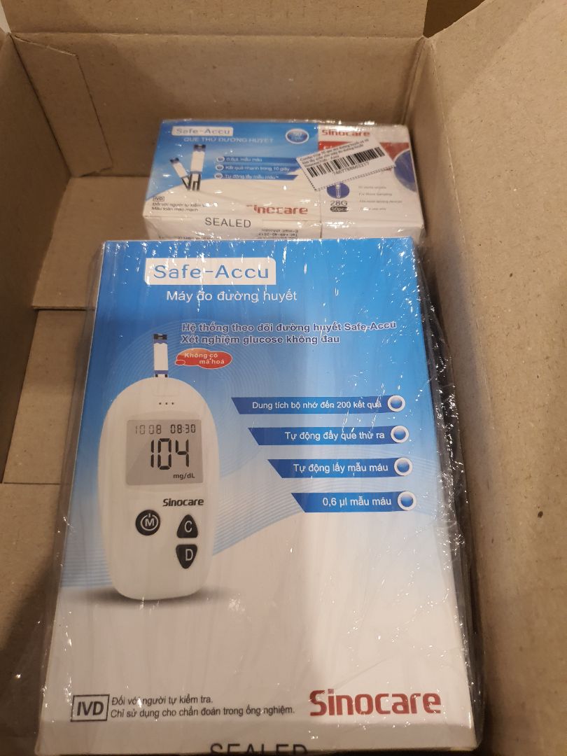 Rất hài lòng vì mua 2 sản phẩm là máy đo và mua thêm que thử nhưng tiki không đóng gói thành 2 hộp riêng như mọi lần mà bỏ chung vào 1 hộp. Tiết kiệm hộp giấy mà cũng tiện cho shipper và người nhận. Đóng gói cẩn thận, mình chưa sử dụng nên chưa đánh giá chất lượng. Nhưng nhìn chung thì hàng ổn.