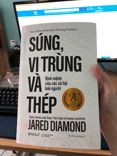 Giao nhanh, sách đóng gói cẩn thận. Tuy nhiên sách ko có bookmark nên chỉ cho 4 sao thôi.