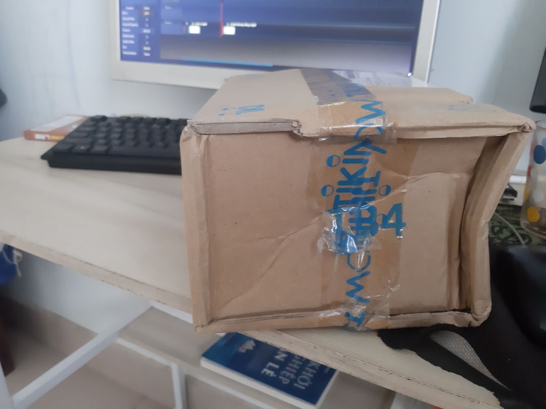 có hiện tượng bị khui hộp. Sản phẩm ok, dễ cài đặt và hàng Việt Nam