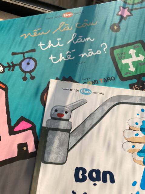 sách truyện của mogu rất hợp với bé nhà mình, con rất thích ba mẹ đọc sách cho mỗi ngày. mình rất hạn chế cho con xem điện thoại, dạy con niềm yêu sách và con cũng rất hứng thú.  Cảm ơn sốp nhiều lắm