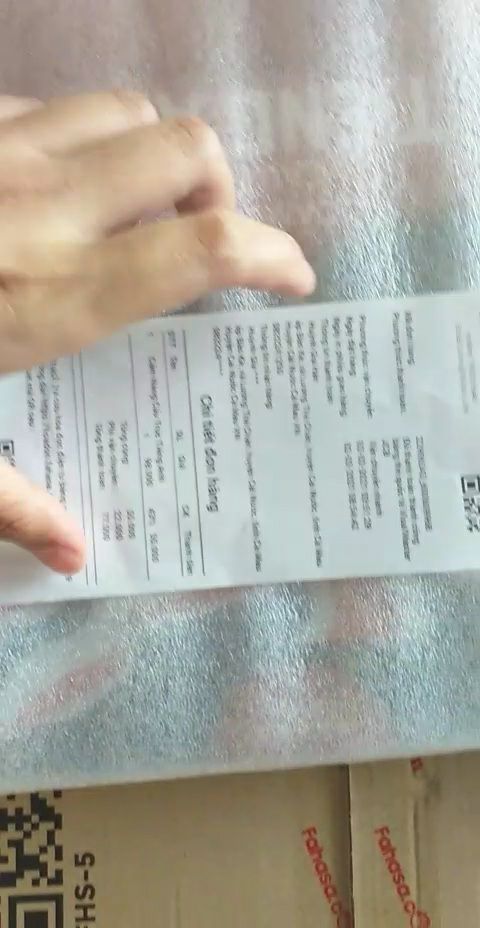 đặt hàng trên Tiki nhiều lần rồi
và Tiki chưa bao giờ làm mình thất vọng
mua sách trên Tiki kh sợ kém chất lượng
anh shipper rất dễ thương và nhiệt tình
sách thì các bạn đã thấy rồi từ đóng gói đến sản phẩm đều rất tuyệt vời
Tiki - tôi yêu bạn❤