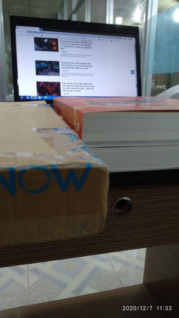 Nội dung mà sách cung cấp cực hữu ích, mọi người có thể nhín chút thời gian đọc tham khảo. Sách đẹp, riêng sách là 5*. Nhưng cách Tiki đóng gói sách thấy không hài lòng lắm. Tiết kiệm không đáng có, hai cuốn sách có độ dày hơn hộp carton dùng đóng hai quyển sách. Làm cuốn sách vốn đẹp mà lại không đẹp, bị trầy trụa và cong queo vài cạnh sách. Đội ngũ đóng gói sách nên học cách đóng gói sách của Fahasa.