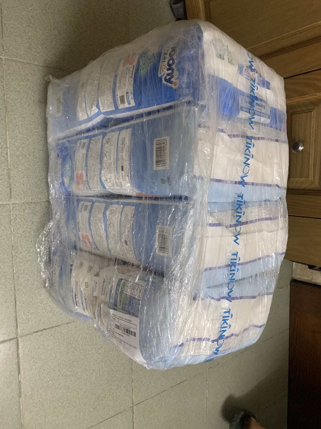 Mình thấy ghi khuyến mãi đơn từ 1tr2 đc tặng xe scooter nhưng sao mình k đc tặng vậy? Mình đặt ngay sáng khi mở bán thì k thể nào hết lượt đc chứ nhỉ
Điểm cộng là đặt đơn giao bình thường nhưng sáng đặt chiều đã nhận đc