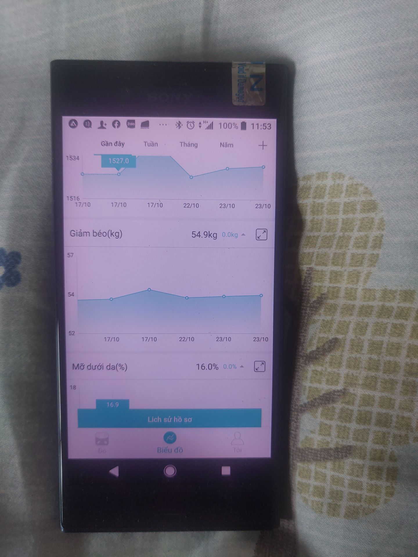 Đẹp, cân nhanh, app nhiều chỉ số. Có điều loay hoay mãi vẫn chưa đăng ký bảo hành được.
