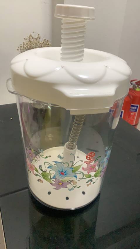 Shop giao hàng nhanh, hộp dùng rất thích vì có cái vỉ cài. đóng gói kĩ càng, sản phẩi tốt nên mua ạ