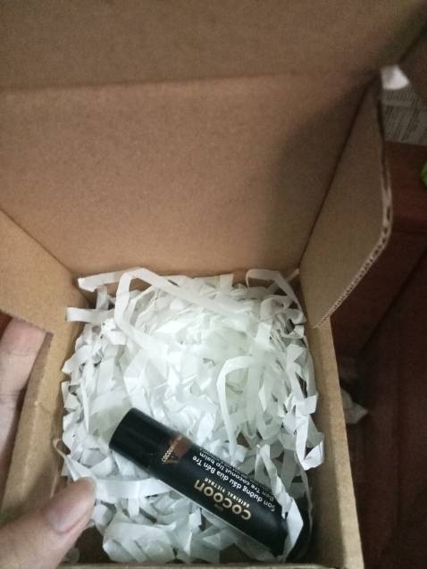 Chưa thử nên chưa biết chất lượng sao, nhưng giao hàng nhanh đóng gói kĩ nhe (khui tới mức chảy máu tay luôn mà ;-;) nhưng nói chung có *** lên môi rùi nhe, ẩm ướt mềm mềm thơm thơm