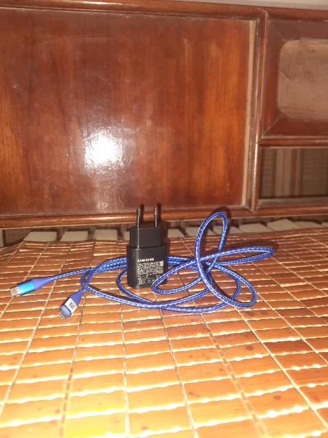 Giao hàng đúng như đã đặt,chuẩn cáp Anker, chất lượng thì cần thêm thời gian kiểm chứng