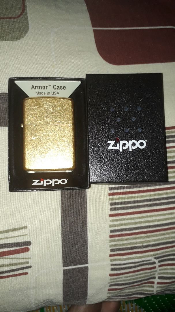 Hàng chuẩn xịn Zippo Chính Hãng USA dầy đủ mã vạch check code. TiKi xử lý dơn hàng và giao hàng rất nhanh. Rất OK