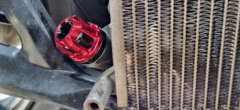 Lắp vừa cho NVX V1 nhé các bạn , lưu ý nhớ lấy ron cao su chống nước ở nắp thăm nhớt zin gắn qua nắp CNC nhé