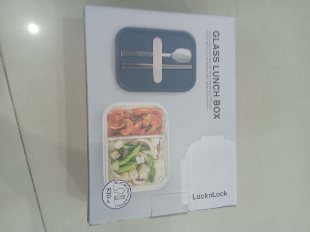 Đồ locknlock như này thì khỏi bàn nữa rồi. Giao hàng nhanh cực, anh shipper nhiệt tình dù mình bận chưa nhận hàng được, hàng cũng được bao bọc và đóng gói kĩ lắm. Dung tích này với mình ăn tăng cơ thì chứa đồ ăn chưa no lắm nhưng đủ với những người ăn uống công sở bình thường. Cảm ơn tiki và shipper nha