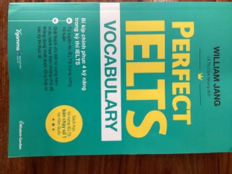 Điểm đặc biệt của cuốn Perfect IELTS Vocabulary so với các cuốn sách học từ vựng khác: 

Sách không chỉ liệt kê từ vựng, mà còn bao gồm các ví dụ cụ thể cũng như ngữ cảnh hoàn chỉnh giúp bạn hiểu rõ cách áp dụng các từ vựng vào thực tế; từ đó nhớ lâu và sử dụng từ vựng linh hoạt hơn.  
Ngoài ra, sách cũng đã được dịch ra tiếng Việt vì vậy sẽ dễ tiếp cận hơn với bạn đọc.
Tuy nhiên, điểm hạn chế của sách là chưa có bài tập để bạn có thể áp dụng những từ vựng đã được học.