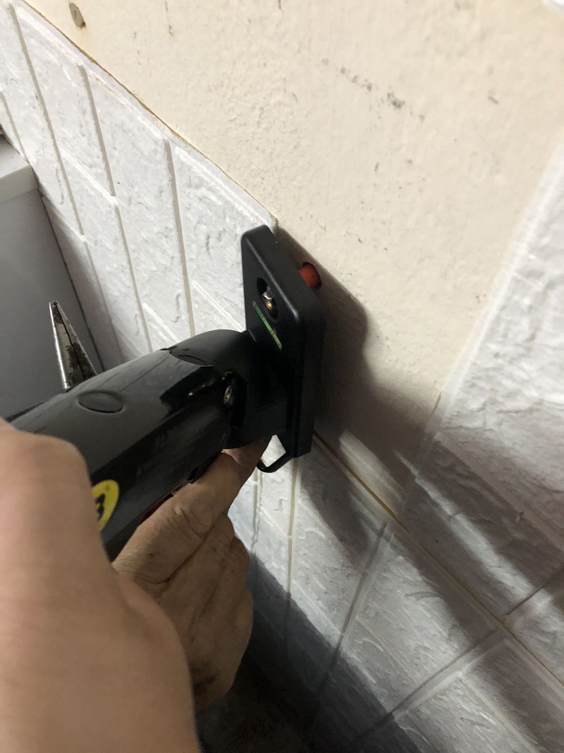 Chất lượng gia công ok, chỉ ko thích tắc kê đi theo khá dỏm, phải thay cái khác