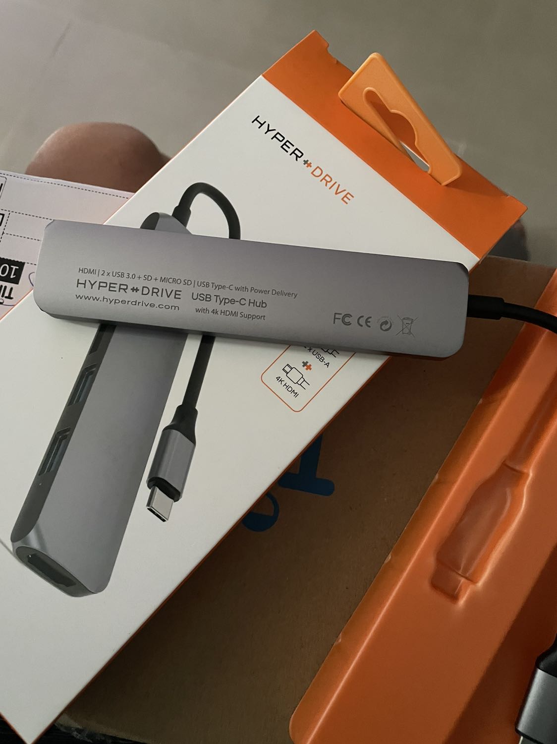 Connect tốt, thiết kế rất đẹp và hợp với macbook pro