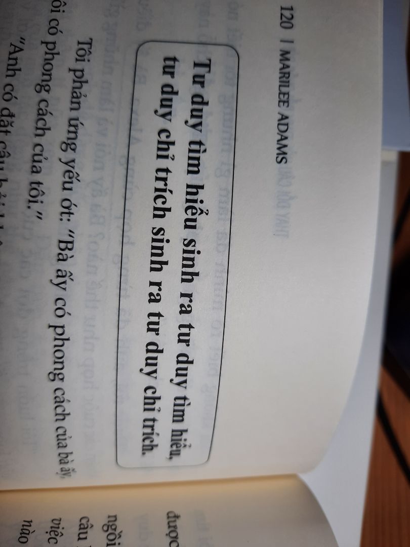 sách nhỏ gọn mang theo đi khắp nơi rất thuận tiện,
sách kỹ năng thì mỗi người mỗi cảm nhận vào từng giai đoạn.
Riêng mình rất thích về mặt nội dung, nhìn lại những lần làm việc nhóm ở đại học đều có những lần toàn chỉ trích các bạn cùng nhóm, đem lại cho mình nỗi buồn và ảnh hưởng đến tình bạn.