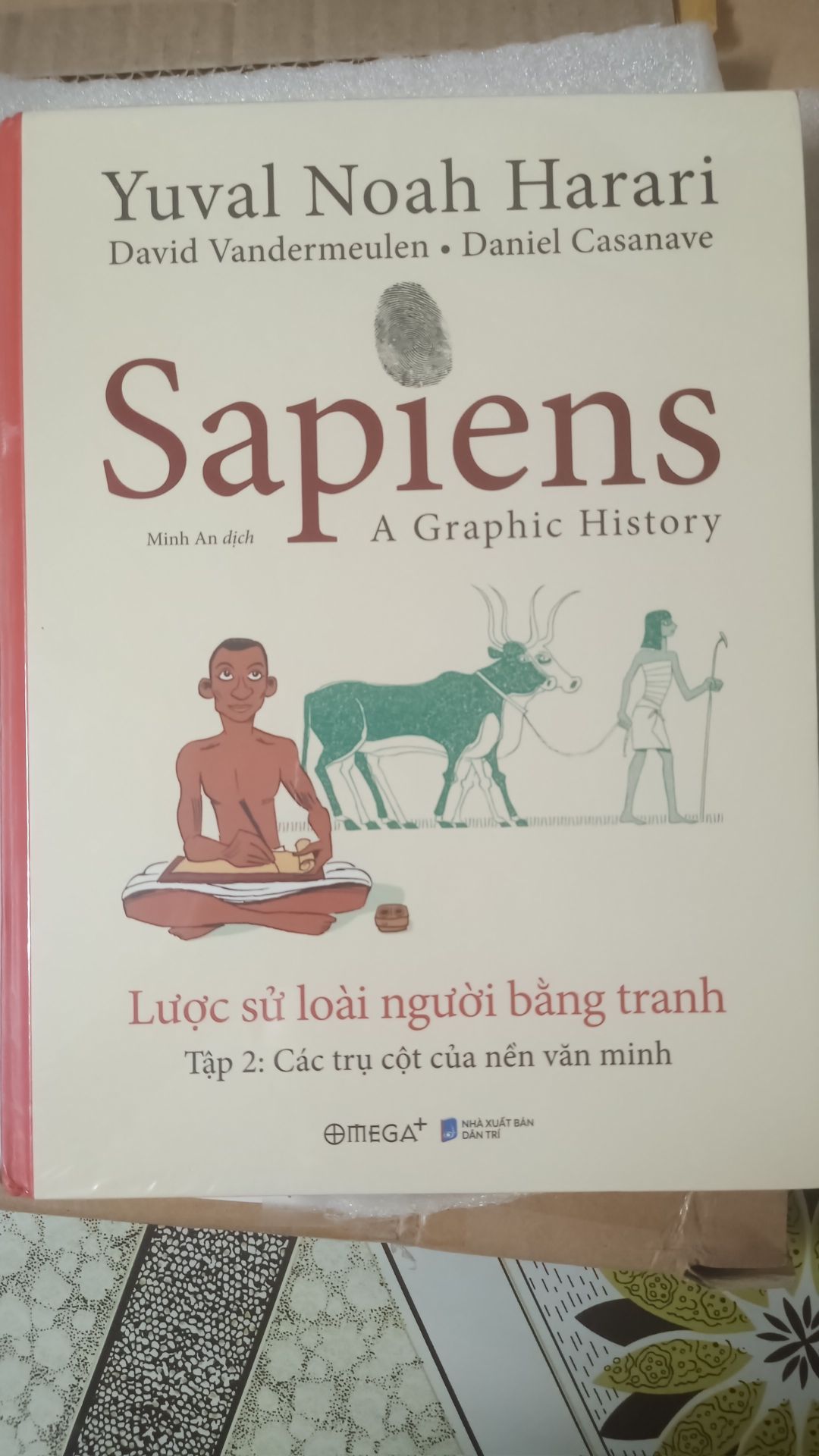 Giao hàng nhanh đóng gói ổn, sách hơi móp góc một chút nhưng không sao
