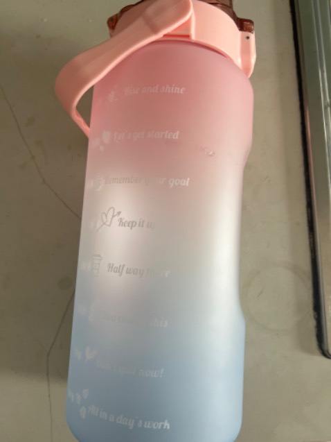 Bình nước không giống trong hình , bình trong hình là bình trong suốt