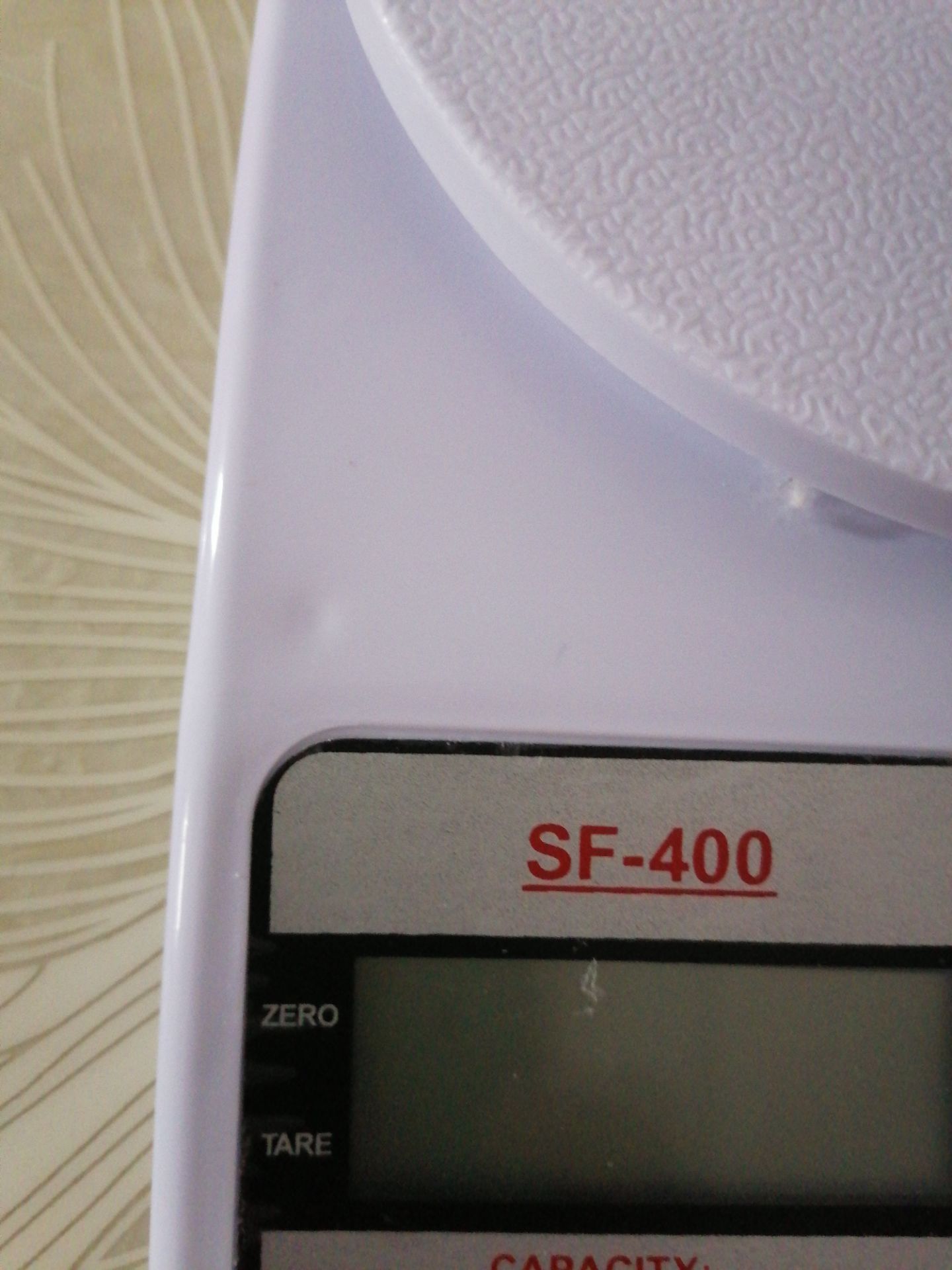 Giao hàng rất mau nhưng cân bị lỗi, khg sử dụng được, đã vậy còn giao cân cũ đến mình, bị móp và dơ, kỳ này rất thất vọng với Tiki Giao hàng rất mau nhưng cân bị lỗi, khg sử dụng được, đã vậy còn giao cân cũ đến mình, bị móp và dơ, kỳ này rất thất vọng với Tiki