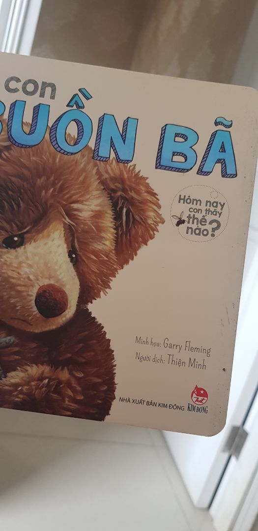 thực sự buồn ạ.. mọi lần mua sách của Tiki, sách khá mới và đẹp.. vậy mà lần này mua sách cho bé đúng cuốn này lại k ưng. sách bị cong, bẩn , mép bị bong. 
mong Tiki kiểm hàng kĩ trước khi giao.