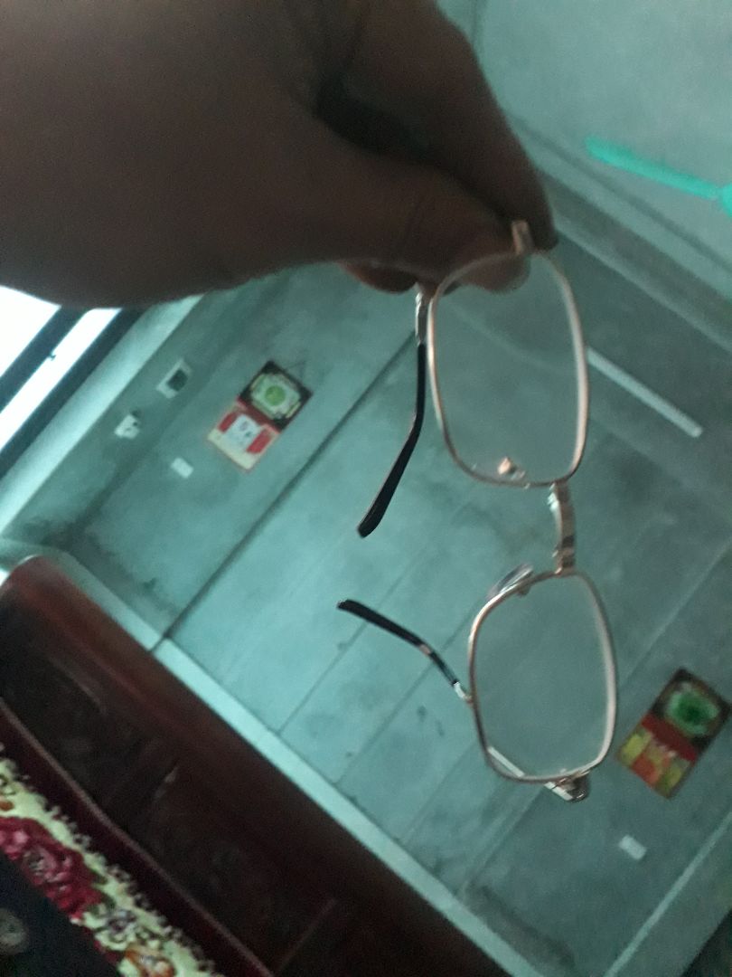 Sản phẩm khá tiện dụng, vì gấp gọn, còn khi đeo thì cũng hơi nặng 1 chút, 😀, cần cải tiến thêm.