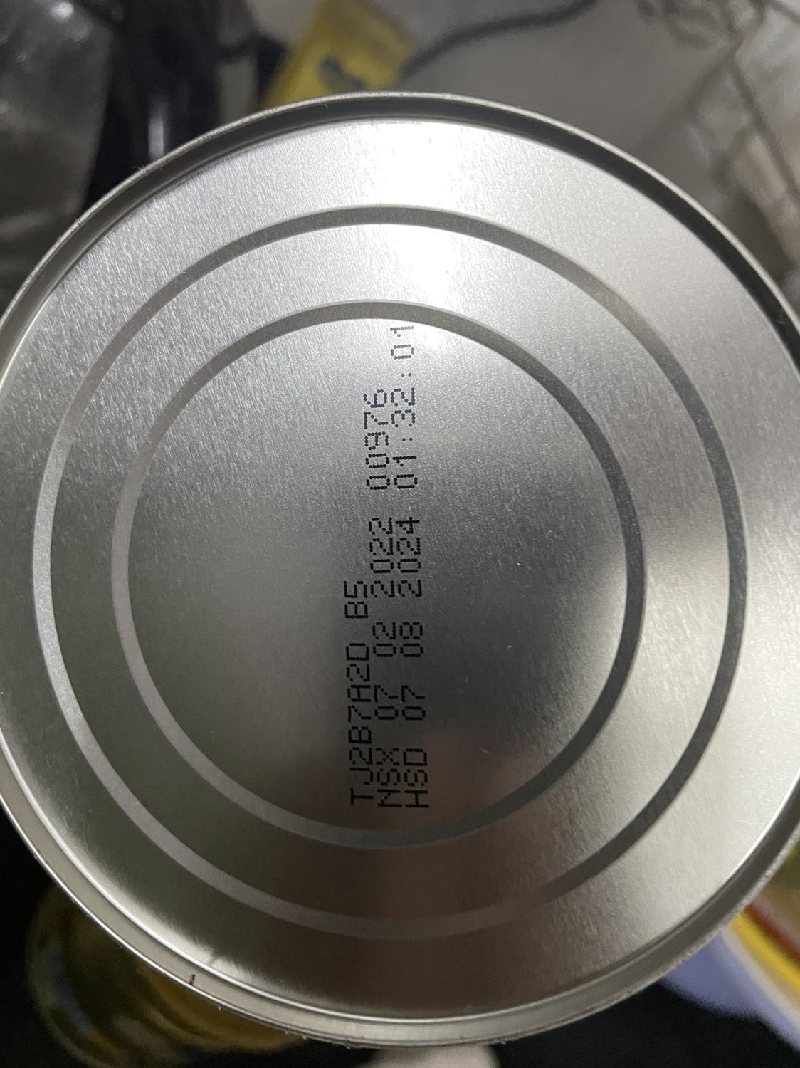 Sữa dễ uống. Nhưng mình mua 2 hộp mà tại sao vỏ hộp lại khác nhau nhỉ, hơi hoang mang