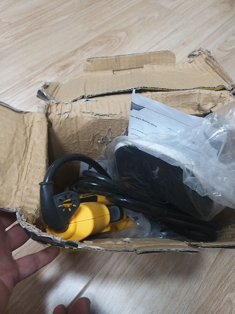 Tôi mua hàng mới mà PiStore giao hàng cũ. Buôn bán manh múng.