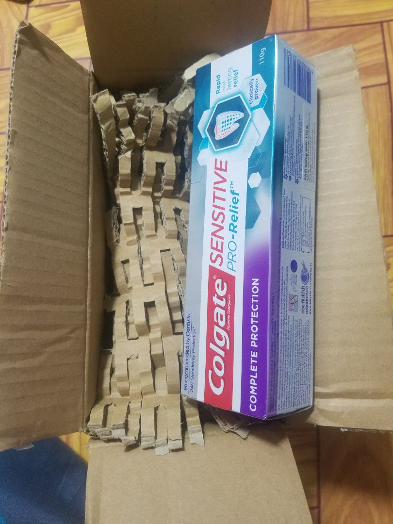 Để bộ 3 cây kem đánh răng mở họp ra thì chỉ có 1 cây, rồi độn giấy vô để trọng lượng ở ngoài 1kg... đề nghị Tiki xem lại giải quyết dùm trường họp này, mua kiểu này giống *** đảo làm ảnh hưởng đến uy tín của Tiki và lòng tin của khách hàng..., Tôi cũng là khách hàng lâu của Tiki, vui lòng xem cho tôi câu trả lời... thanks