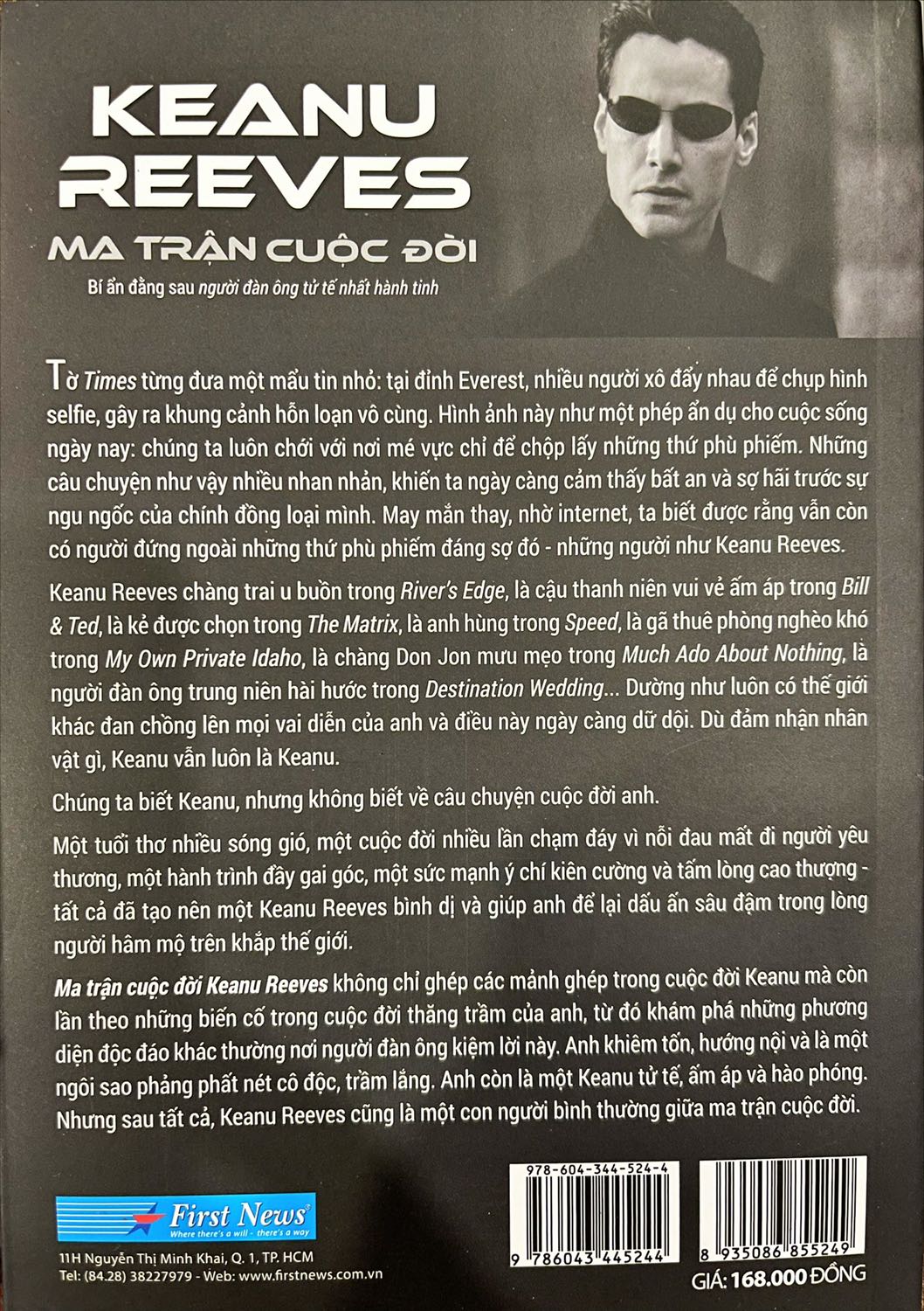Tờ Times từng đưa một mẫu tin nhỏ: tại đỉnh Everest, nhiều người xô đẩy nhau để chụp hình selfie, gây ra khung cảnh hỗn loạn vô cùng. Hình ảnh này như một phép ẩn dụ cho cuộc sống ngày nay: chúng ta chới với nơi mé vực chỉ để chộp lấy những thứ phù phiếm.