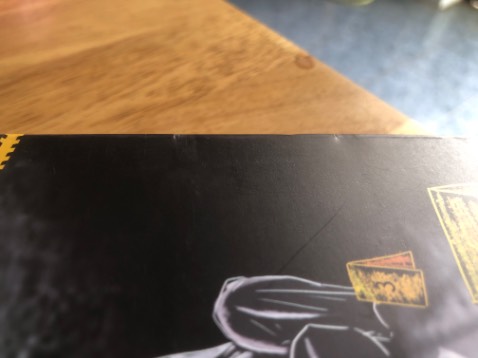 mỗi câu chuyện có độ hấp dẫn khác nhau, càng về sau càng hay.
sách mình mua chung với 1 cuốn khác được đóng gói cẩn thận nhưng khi lấy ra lại thấy mép sách bị gãy 3 khúc, k hiểu sao nữa :v chỉ sách cũng bị lòi ra ở nửa sau sách. Ngoại quan sách lần này không ổn lắm nên cho 4 sao thôi.