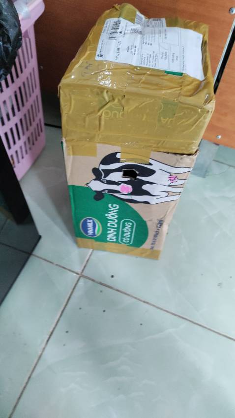 Đóng gói cẩn thận, cây nhận rất tươi tốt, giao hàng nhanh, quá ok!!