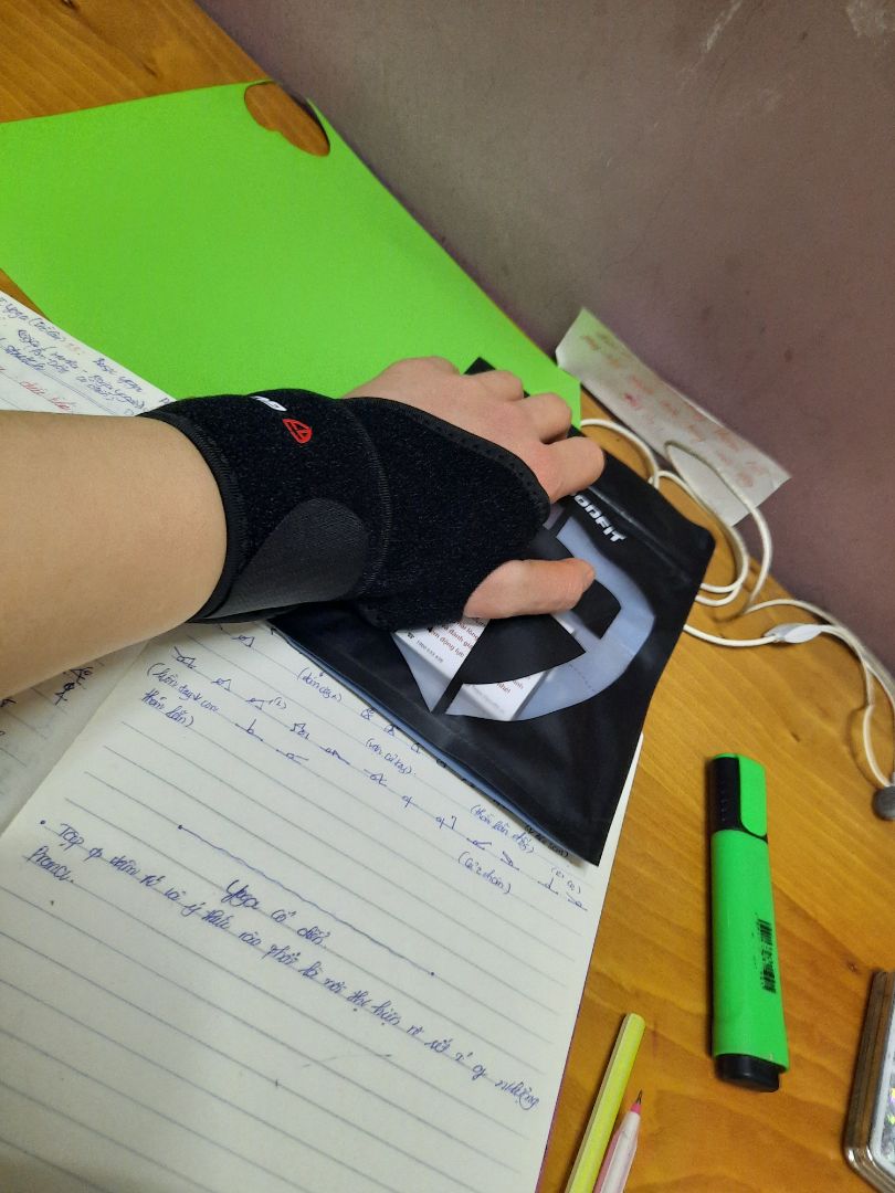 đẹp , xịn xò  giống quảng cáo, tạo niềm tin cao cho khách hàng chứ mua phải *** bán cho hàng nhái, mình trả hàng ngay ko đắn đo. nên mua nhé, xứng đáng tiền bỏ ra.có 10 sao cho cả 10 sao.