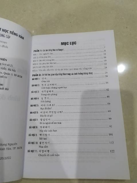 Nhà bán đóng gói tốt và vận chuyển rất nhanh. Sách viết dễ hiểu, phù hợp cho người mới học vỡ lòng. Chắc phải mua thêm vài đầu sách ngôn ngữ khác học mới được. Học rất vui.