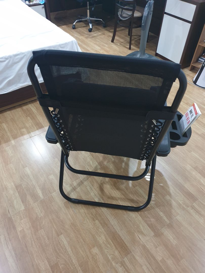 Hàng chuyển nhanh, tốt. Ghế nằm rất êm, thoải mái, xịn sò, cả nhà rất thích, giá cũng phải chăng dù chưa có khuyến mãi. Hàng chuyển nhanh, tốt. Ghế nằm rất êm, thoải mái, xịn sò, cả nhà rất thích, giá cũng phải chăng dù chưa có khuyến mãi.