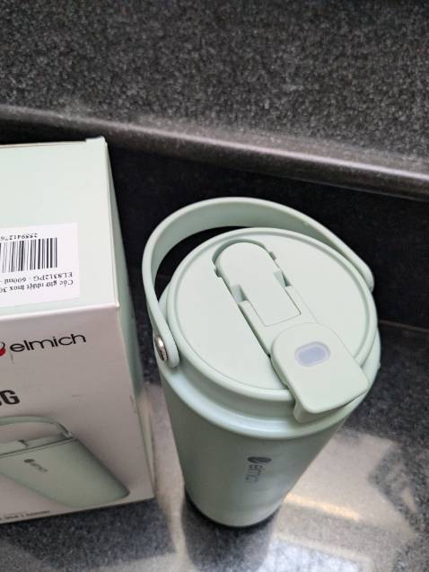 Bình quá xịn sò,chất lượng giữ nhiệt rất ngon nha.thích nhất phần đế chống trượt rất chắc để lên bề mặt bám rất tốt 👍.chắc chắn chốt thêm 2 ly nữa.miệng ly to ,ly cao đẹp 😍😘😘😘😘