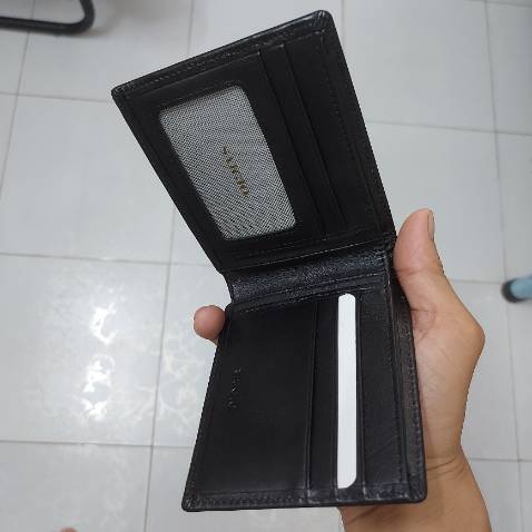 Mẫu mã đẹp, nhìn chắc chắn, nên mua