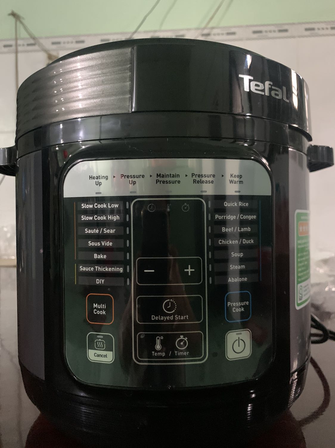 Mình vừa mua nồi chiên không dầu và nồi áp suất của Tefal, mặc dù nhà mình cũng dùng nhiều sản phẩm của Tefal nhưng mỗi lần mua thêm sản phẩm mới của Tefal là thêm sự hài lòng và sự tin tưởng. Cảm ơn Tefal vì chất lượng sản phẩm và cảm ơn Tiki về dịch vụ giao hàng ?