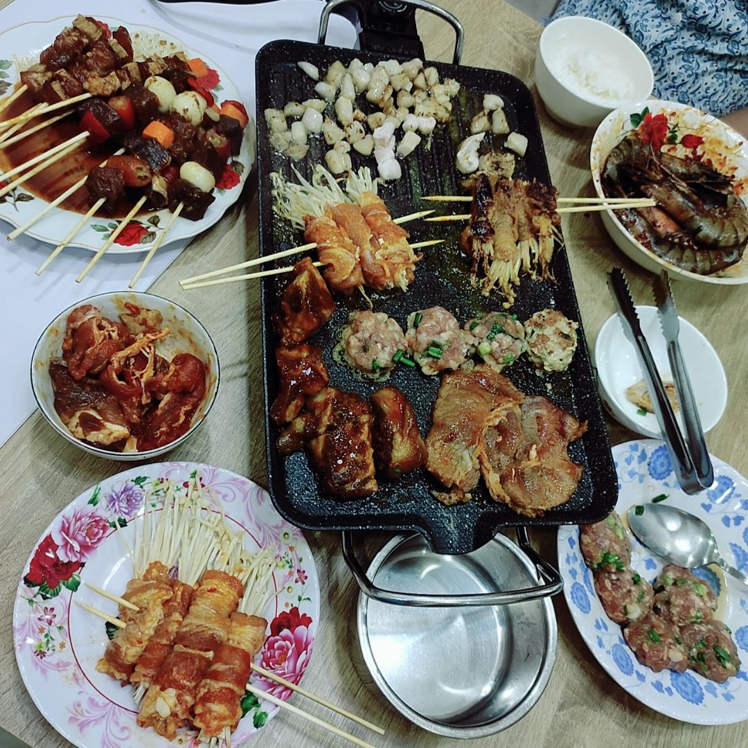 Quá ư là okela lun :))) mua áp 1 đống voucher vào nên rẻ, cũng ko nghĩ bếp nướng lại rẻ vậy. Đợi hàng về là tranh thủ vào bếp, hàng về là khui xử liền luôn, bếp nướng ngon như ngoài tiệm nha 🦐🦞🦑🐙