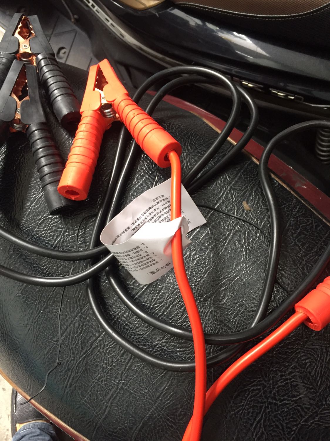 Sản phẩm ko có túi đựng khá bất tiện khi cất trong xe.chưa dùng nên chưa đánh giá dc nhưng dây hình như có 2m chứ ko phải 2,5m như quảng cáo Sản phẩm ko có túi đựng khá bất tiện khi cất trong xe.chưa dùng nên chưa đánh giá dc nhưng dây hình như có 2m chứ ko phải 2,5m như quảng cáo