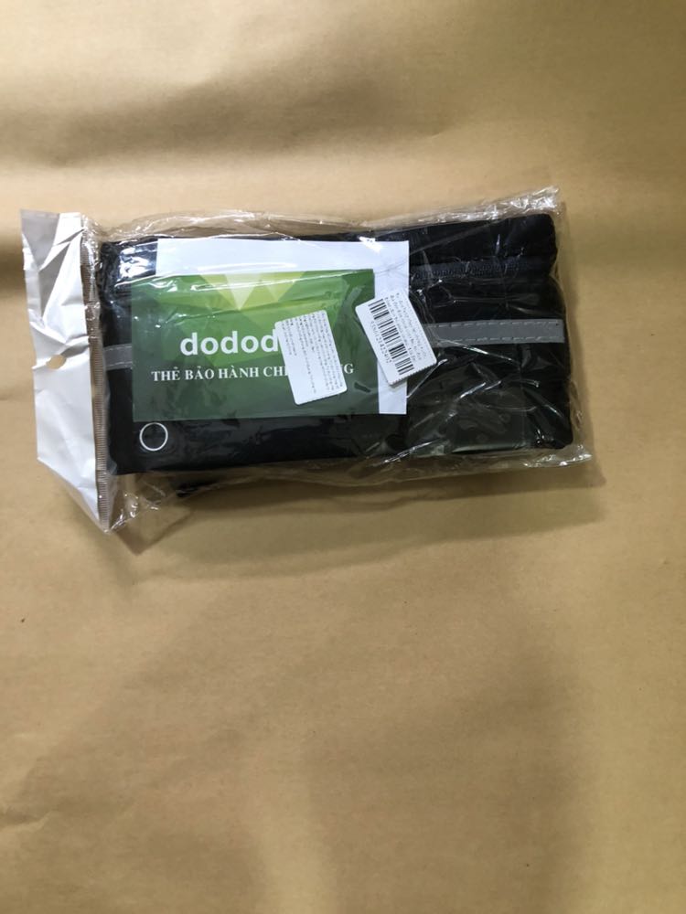 Mình nhận đc hàng r, sp y như quảng luôn ưng hết cả mình 
Mua về đeo đi chạy bộ đựng điện thoại tai nghe tiện lắm ý cần là lôi ra chạy mãi ko bị rơi hay thế chứ 🤣
Tiki giao hàng thì siêu nhanh mới sáng htrc đặt hsau đã nhận đc hàng r. Đã v a ship còn nhiệt tình hỏi thăm cả sức khoẻ nhà mình chứ 🤣
Nhắn tin cho shop để hỏi về sp thì sp tư vấn quá nhiệt tình, nên mua nha cả nhà 🥳