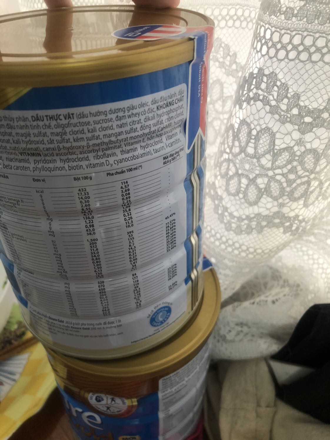 Đọc review hơi hoang mang về cách đóng gói sp (đến tay khách hay bị rách tem, móp hộp, sữa đổ ra ngoài) nhưng may mắn lúc nhận hàng mọi thứ nguyên vẹn. Mình nghĩ shop đã rút kinh nghiệm nên mình rất ưng ý cách gói hàng của shop. Hàng ok uống vị vani ít ngọt rất ngon