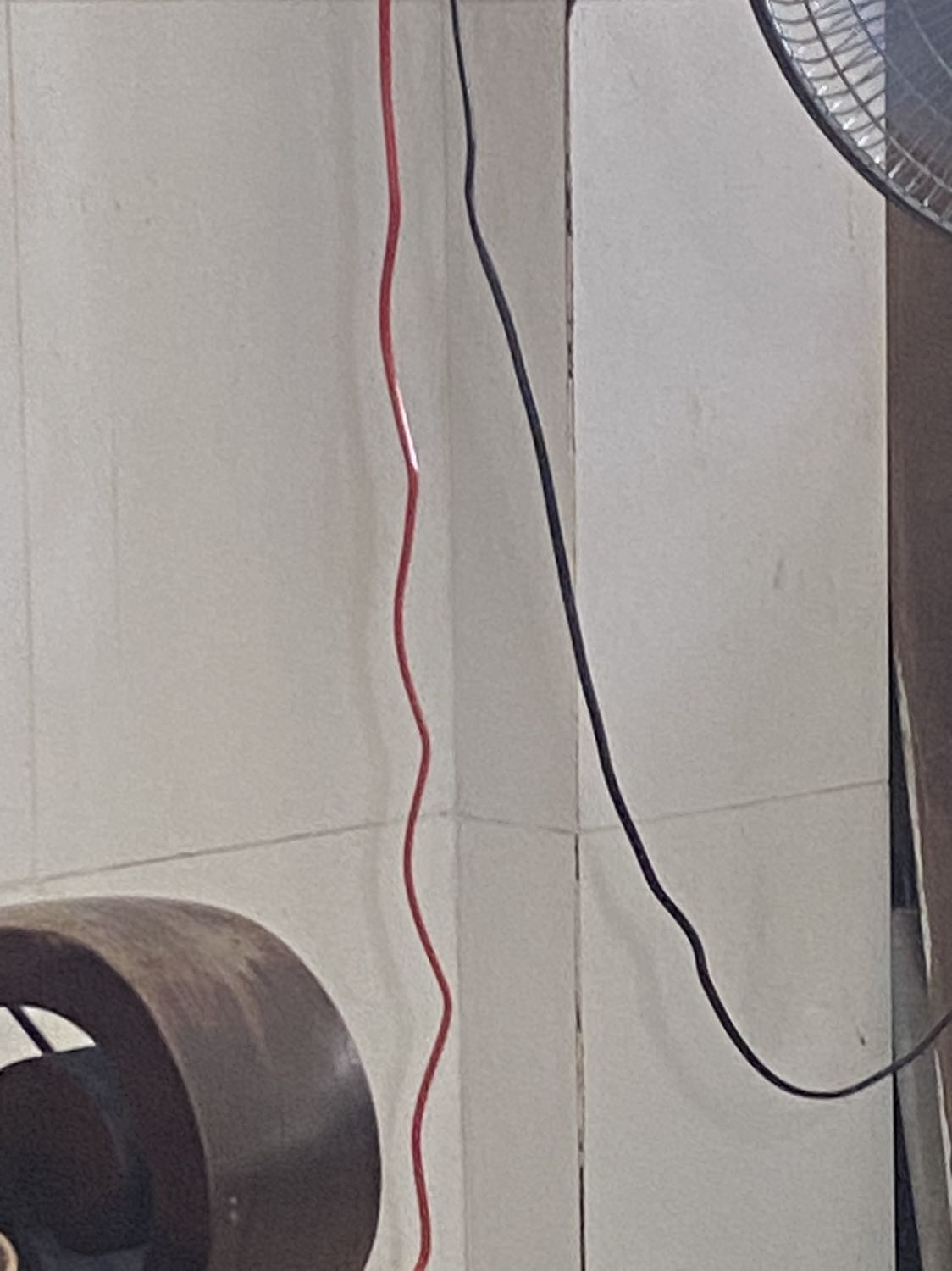 Hàng Điện Quang thì luôn luôn yên tâm về chất lượng rồi. Không có gì phải bàn cãi. Nhưng mà ước gì được giao màu trắng ?