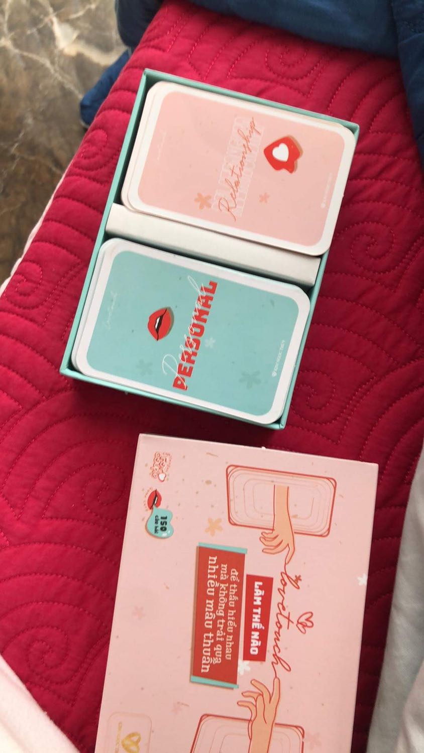 mình xem review trên *** thú vị lắm nên quyết định mua luôn. Thẻ bài xinh ơi là xinh, còn được tặng kèm quà nữa thít lắm nhee. Shop tư vấn vô cùng nhiệt tình luôn ạaa. 💯💯