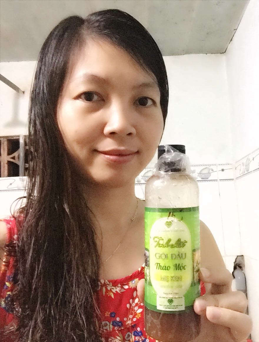 Shop gói hàng cẩn thận, gội xong tóc mềm mượt, thơm mùi bồ kết, sạch gàu, dễ chịu, mình gội cho bé mới sinh luôn hết *** trâu