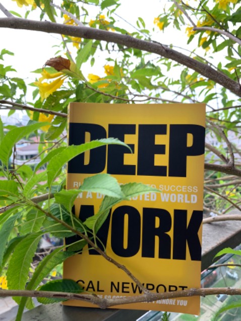 Sách hay, bìa đẹp nhưng chất lượng giấy bên trong chưa tốt