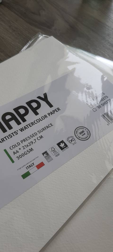 Giao hàng khá nhanh, bọc gói rất cẩn thận. 
Giấy có độ trắng kiểu tự nhiên (Ko quá vàng cũng ko quá trắng). Giấy cứng cáp và thấy Made In Italy nên có vẻ xịn ạ